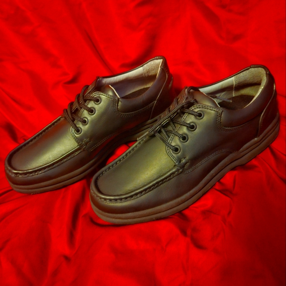 Walkabout mens dress shoes size 7 1/2 AA